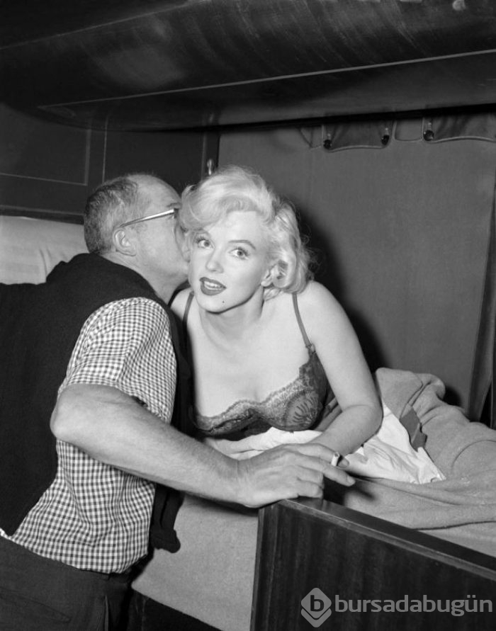 Güzelliğiyle bir döneme damga vuran Marilyn Monroe'nun cesediyle ilgili şoke eden gerçek, yıllar sonra ortaya çıktı!
