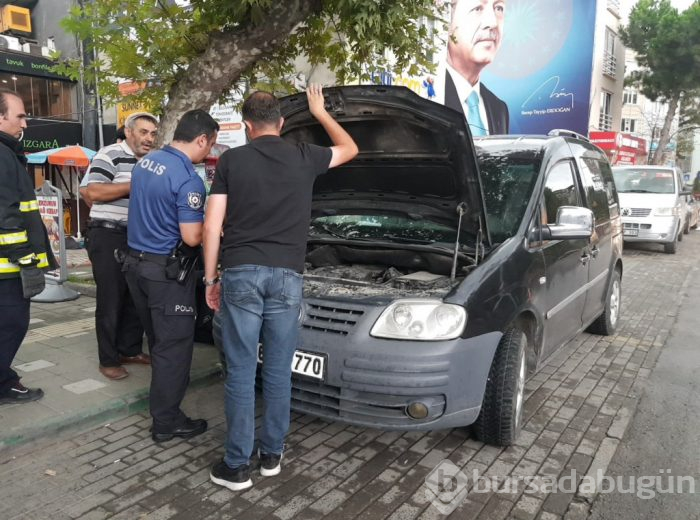 Bursa'nın kahraman itfaiyecisi! Yağmurda yarım saat uğraşıp kurtardı
