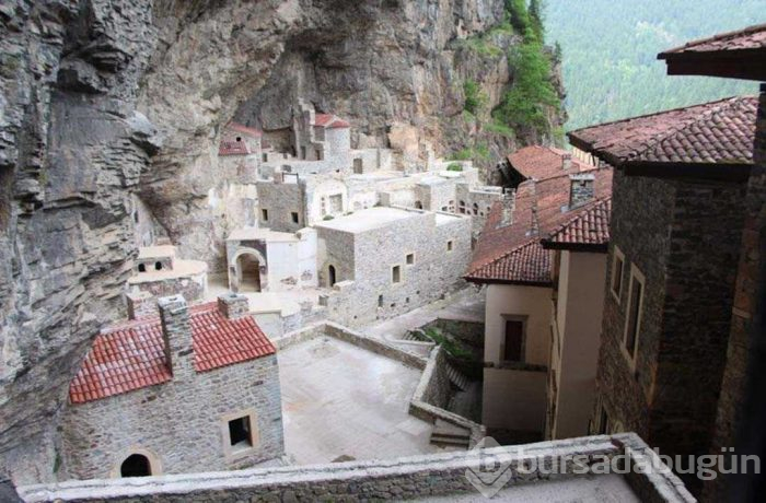 Bir bölümü ziyarete açıldı turist akınına uğradı
