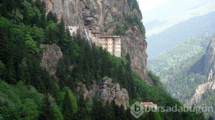 Bir bölümü ziyarete açıldı turist akınına uğradı