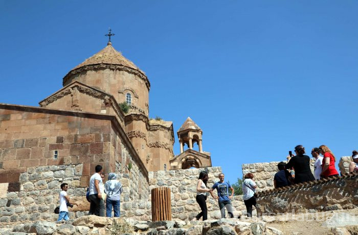 1100 yıllık kilisede 7'nci ayin hazırlıkları başladı
