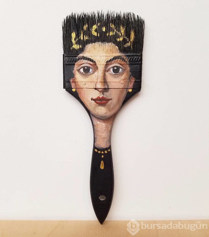 Çöpe atılan eşyalardan sanat eserleri yaratıyor!
