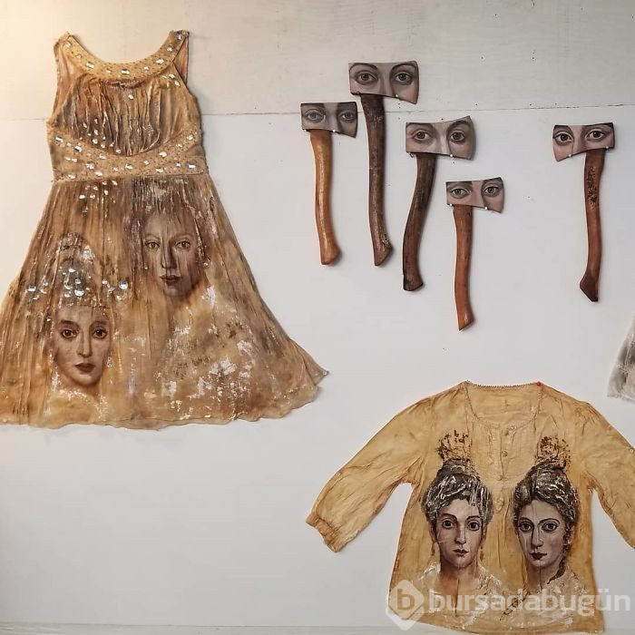 Çöpe atılan eşyalardan sanat eserleri yaratıyor!
