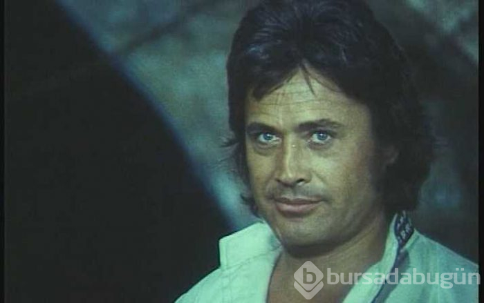 300 filmi duyunca Cüneyt Arkın'ı kovmuşlar
