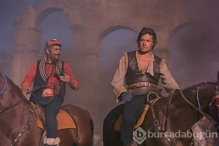 300 filmi duyunca Cüneyt Arkın'ı kovmuşlar
