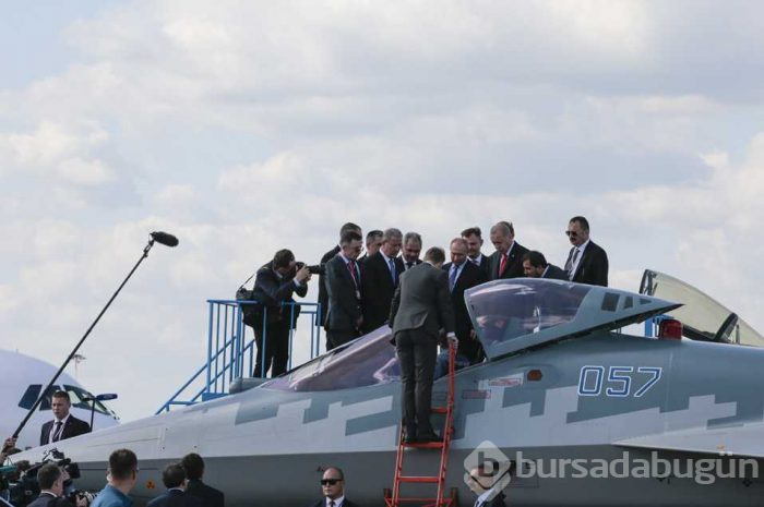 Başkan Erdoğan ve Putin fuar alanını birlikte inceledi
