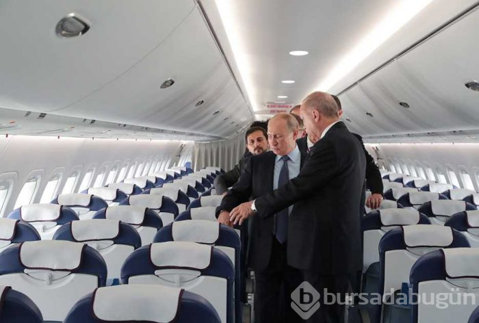 Başkan Erdoğan ve Putin fuar alanını birlikte inceledi
