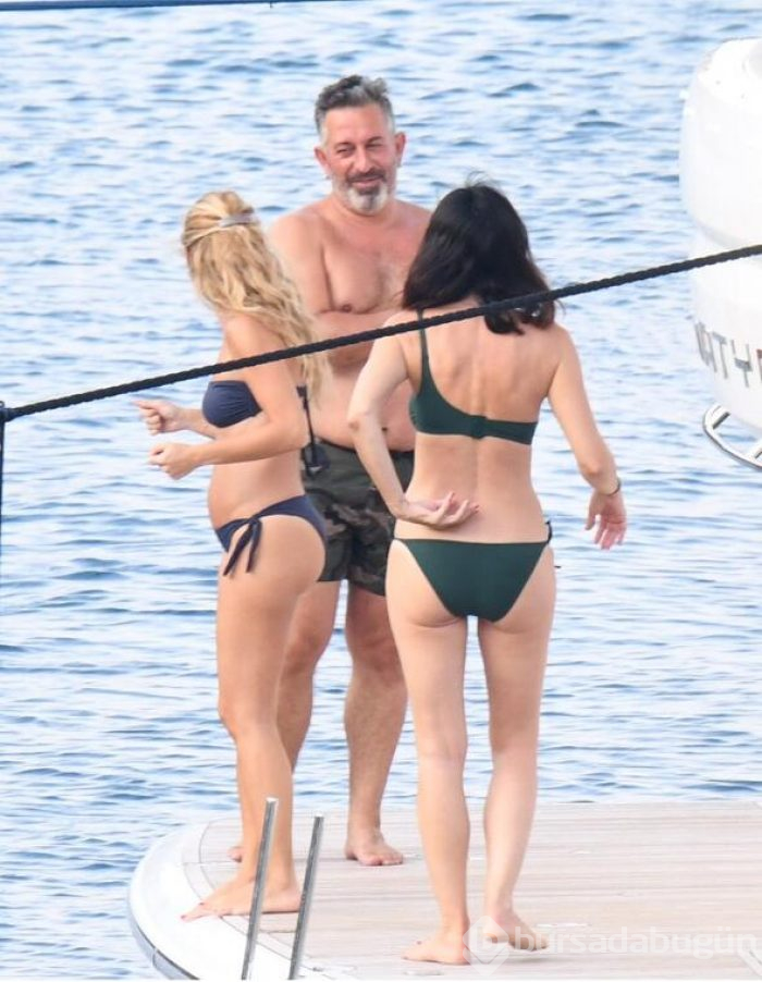 Cem Yılmaz ve Defne Samyeli tatile devam ediyor