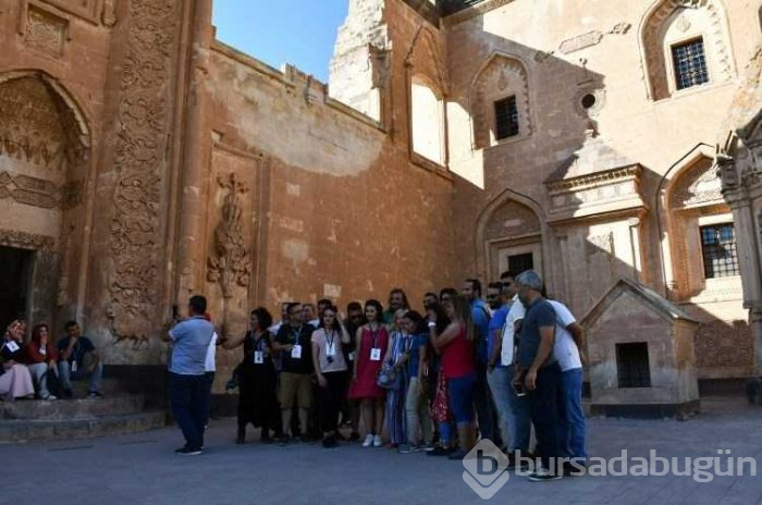 235 yıldır tarihe ışık tutan Osmanlı sarayı: İshakpaşa
