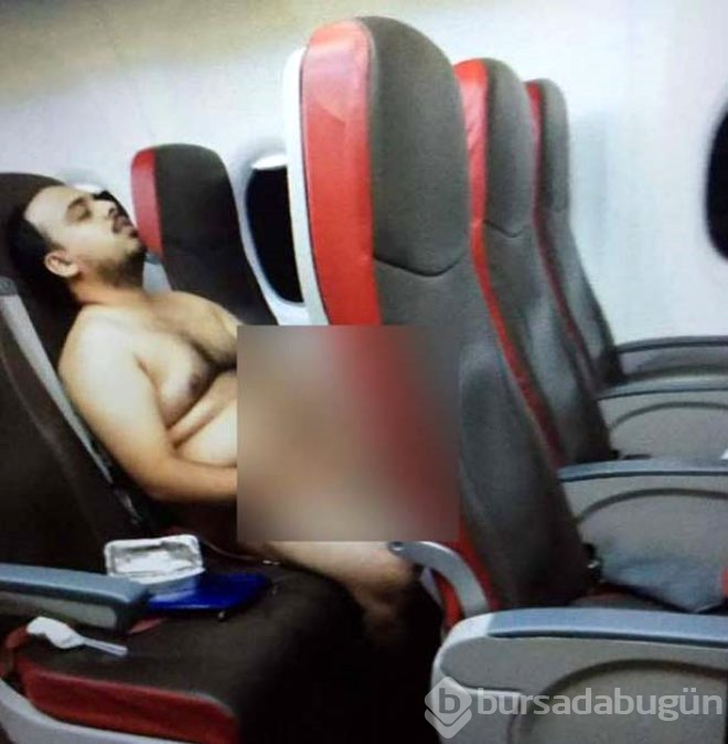 Uçakta mide bulandıran olay!