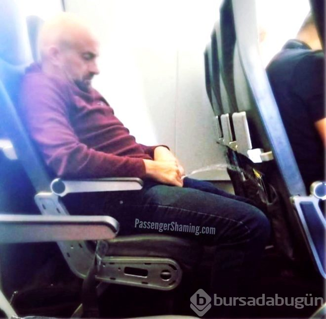 Uçakta mide bulandıran olay!