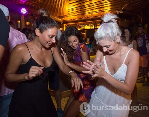 Ünlüleri buluşturan festival