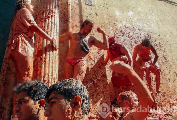 İspanya'da domates savaşı 'La Tomatina' başladı