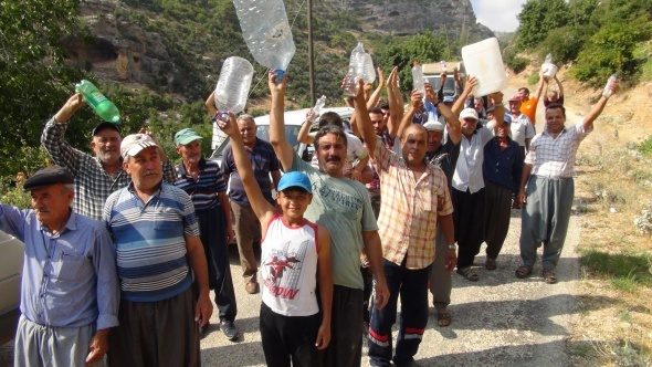 1 litre su için 1 kilometre su kuyruğu
