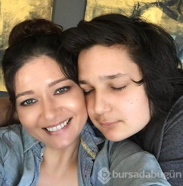 Osman Nejat annesini geçti! Sanırsın karanlık odada, çiğ etle besledim...