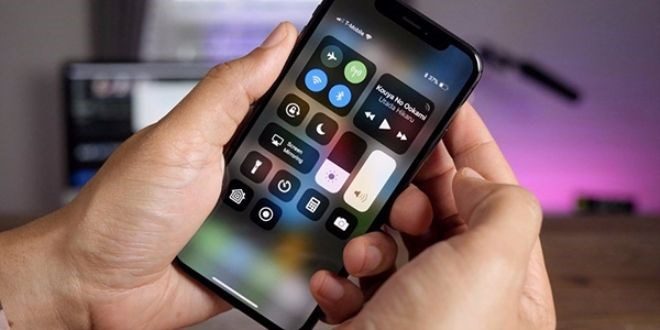 Yeni iPhone modellerinin özellikleri ve fiyatı sızdı