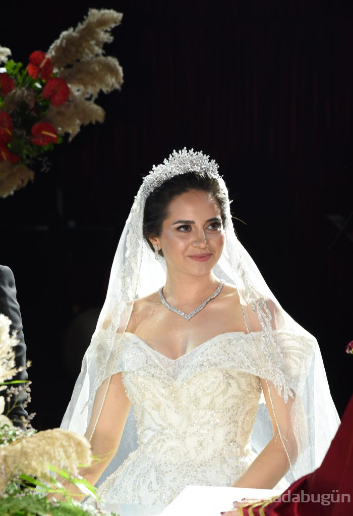 Bursa'da masal diyarı konseptli düğün  