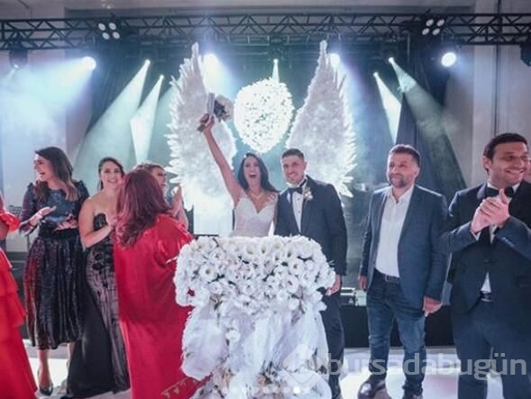 Survivor ekibini buluşturan düğün: Sahra Işık, uzun süredir birlikte olduğu İdris Aybirdi ile evlendi