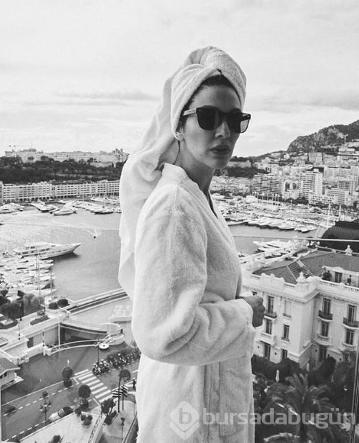 Kendall Jenner da akıma katıldı (Ünlülerden bornozlu paylaşımlar)