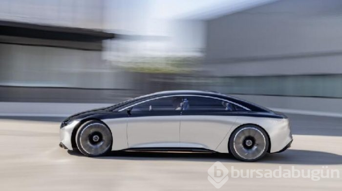 Mercedes uzay aracına benzeyen otomobilini tanıttı