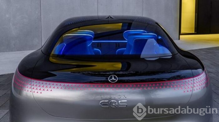 Mercedes uzay aracına benzeyen otomobilini tanıttı