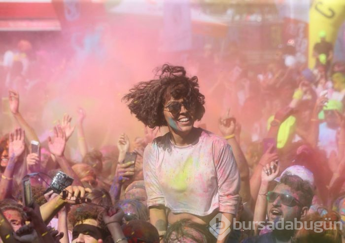 İstanbul'da 'renkli koşu' festivali