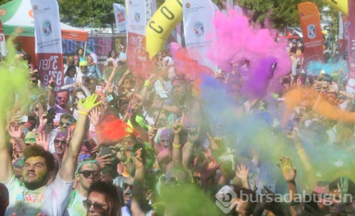 İstanbul'da 'renkli koşu' festivali