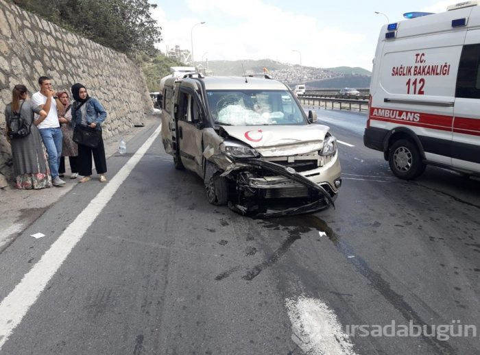 TEM'de TIR devrildi, 5 kilometrelik kuyruk oluştu