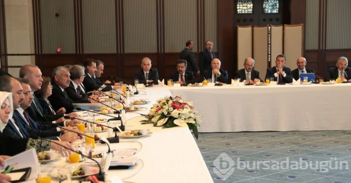 Beştepe'de büyükşehir başkanları toplantısı