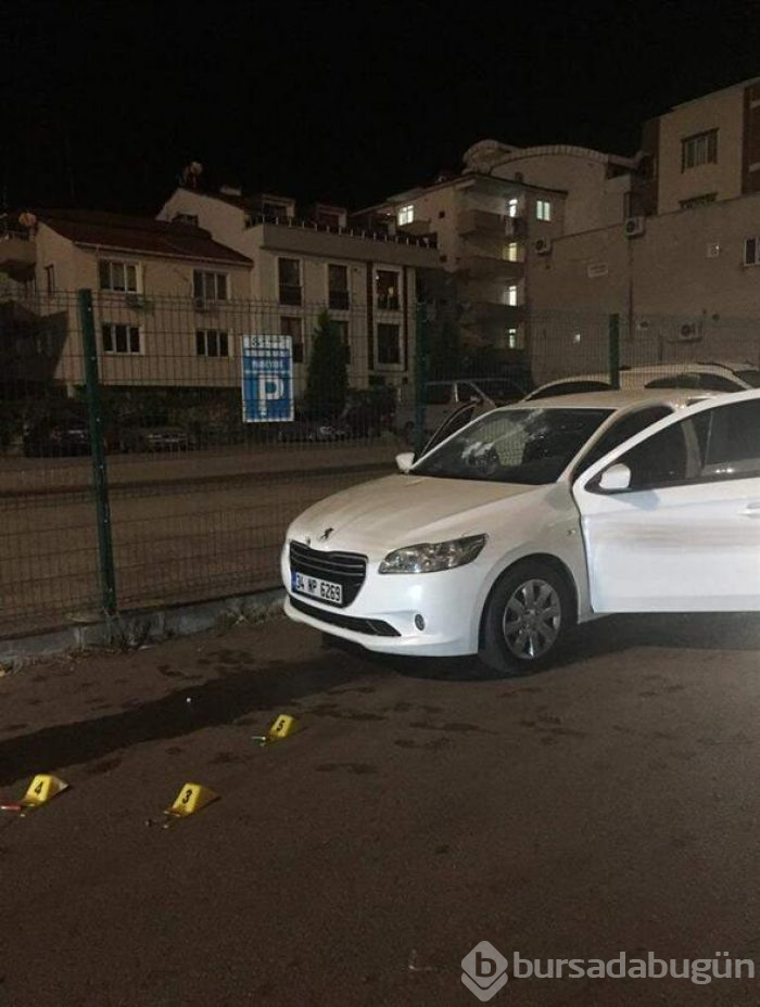 Yanlış otomobile ateş etti