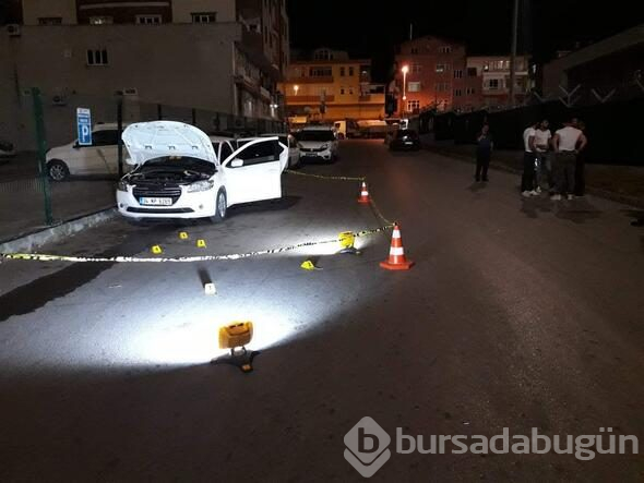 Yanlış otomobile ateş etti