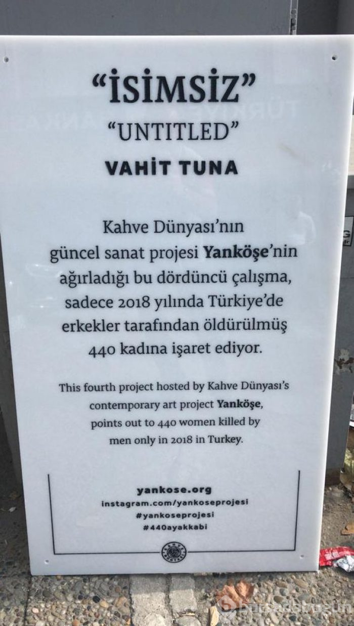 Kadın cinayetlerine farkındalık yaratmak için duvara 440 çift ayakkabı asıldı