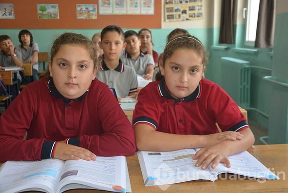 28 kişilik sınıfta 12 tek yumurta ikizi
