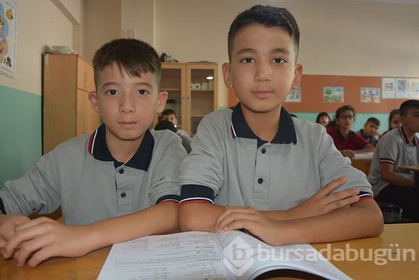 28 kişilik sınıfta 12 tek yumurta ikizi