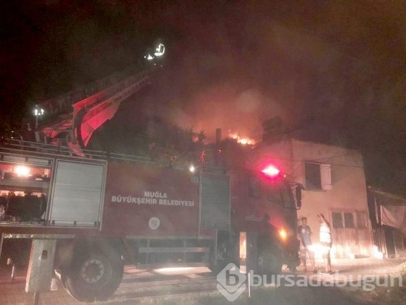 Düğüne 3 gün kala evleri yanan çifte yardım
