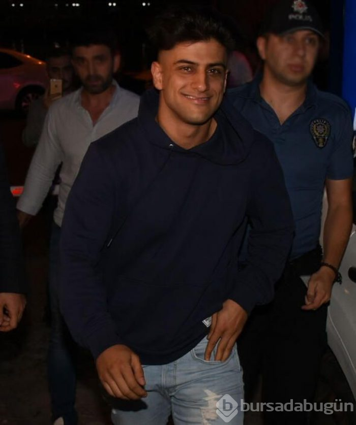 Muhabirlere saldıran Reynmen karakolluk oldu!