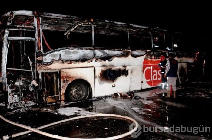 Aksaray'da yolcu otobüsü yandı