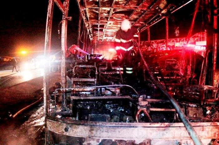 Aksaray'da yolcu otobüsü yandı