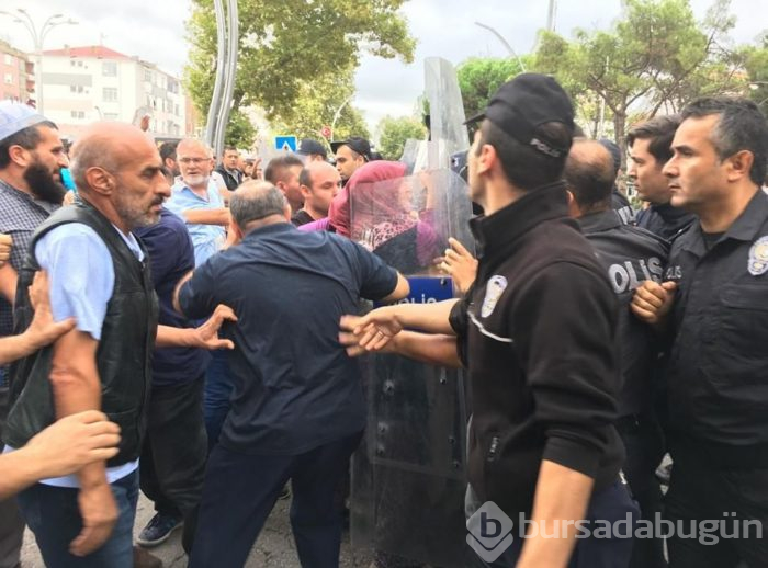Eylem yapan pazarcılara biber gazlı müdahale