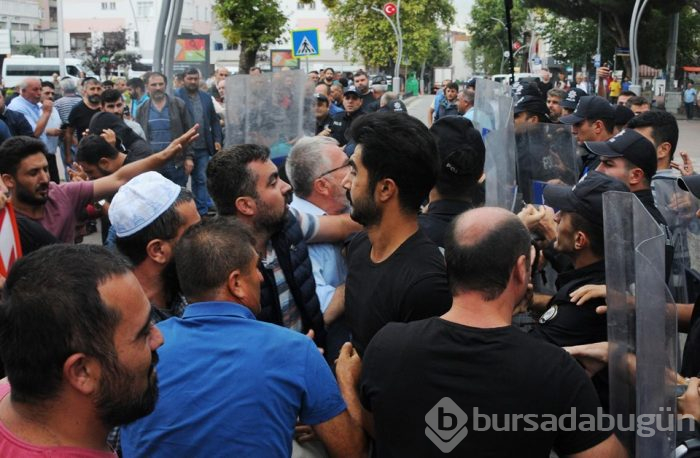 Eylem yapan pazarcılara biber gazlı müdahale