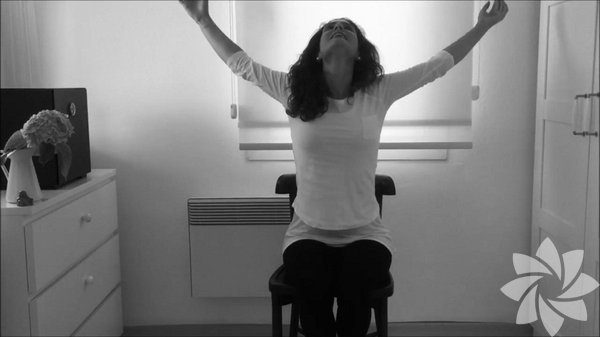 Ofiste yapılabilecek yoga hareketleri