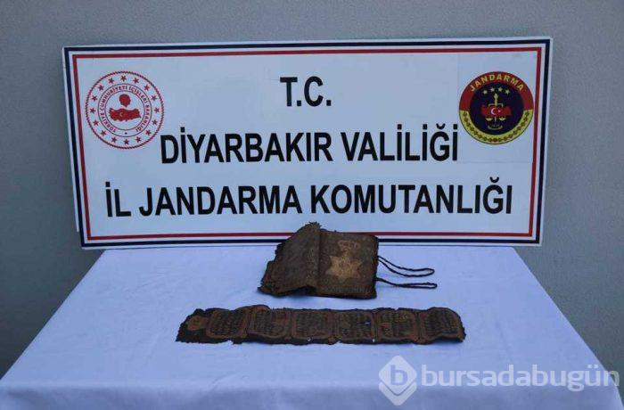 Diyarbakır'da 800 yıllık İncil ve İbranice işlenmiş ferman ele geçirildi