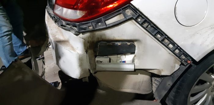 Araçlardan 7 bin paket kaçak sigara çıktı