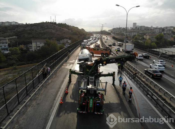 TEM'de gaz tankeri devrildi, tüm şeritler trafiğe kapatıldı
