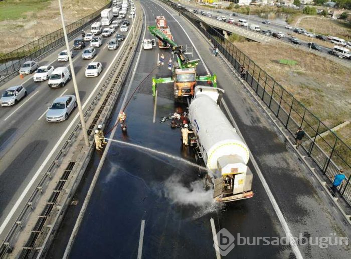 TEM'de gaz tankeri devrildi, tüm şeritler trafiğe kapatıldı