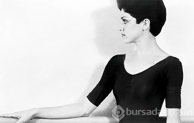 Madonna'nın siyah-beyaz 18 yaş fotoğrafları