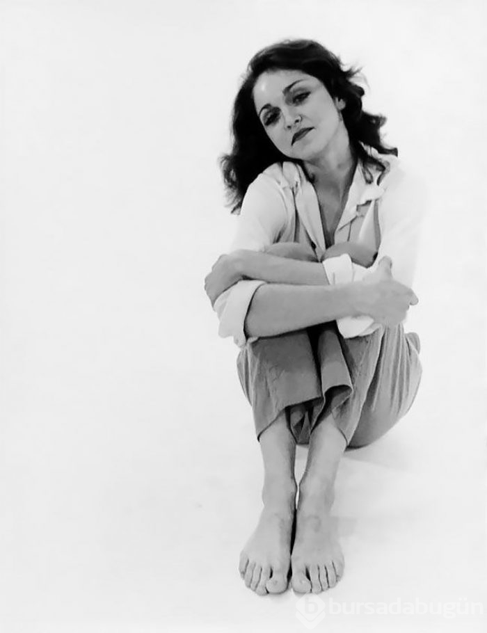 Madonna'nın siyah-beyaz 18 yaş fotoğrafları