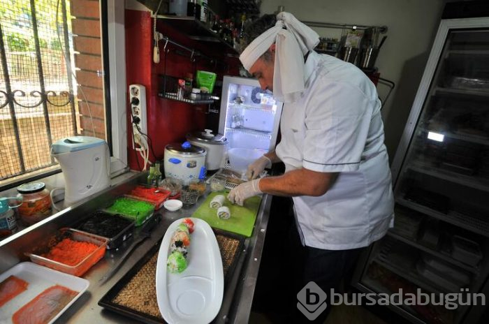 Suşi ile Adana kebabını aynı dükkanda birleştirdi