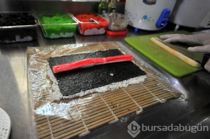 Suşi ile Adana kebabını aynı dükkanda birleştirdi