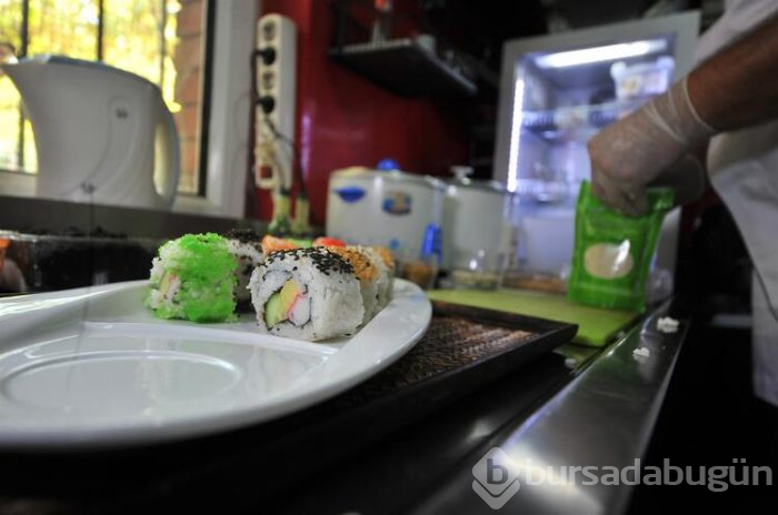 Suşi ile Adana kebabını aynı dükkanda birleştirdi